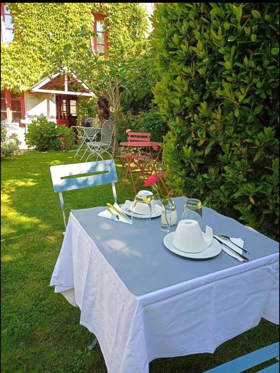Les Chambres D'Hotes Le Val D'Honfleur 에쿼뭐빌 외부 사진